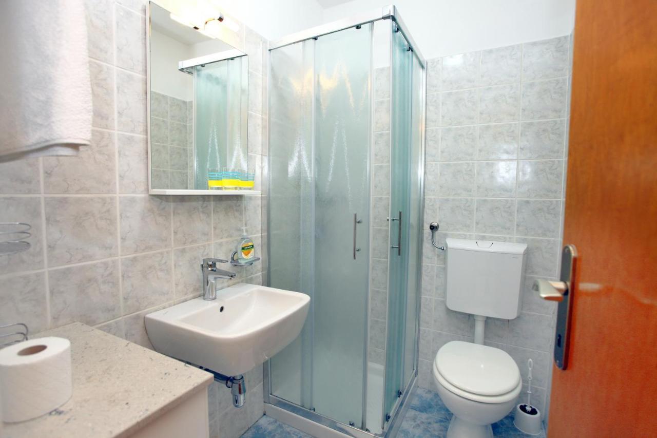 Dino Studio And Room Apartments Portorož Zewnętrze zdjęcie