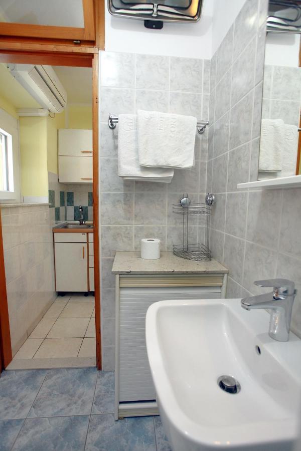 Dino Studio And Room Apartments Portorož Zewnętrze zdjęcie